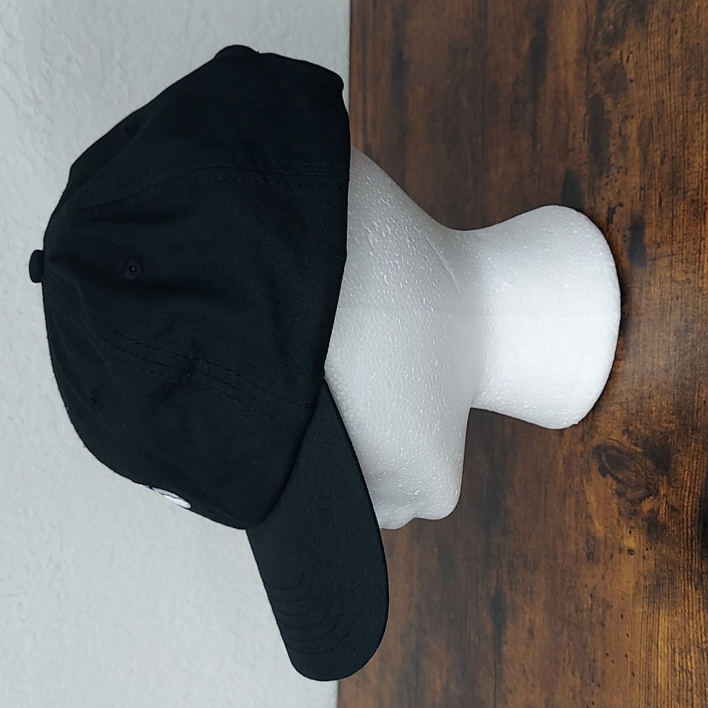 XBox Black Hat - Picture 4 of 11